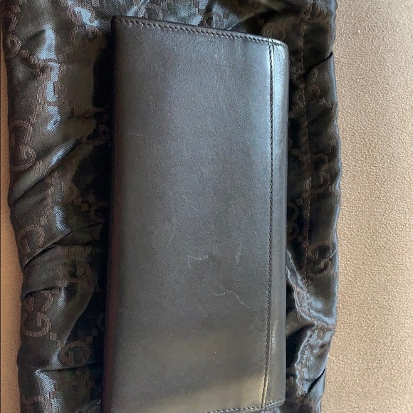 Black Leather Gucci Wallet - Picture 4 of 4